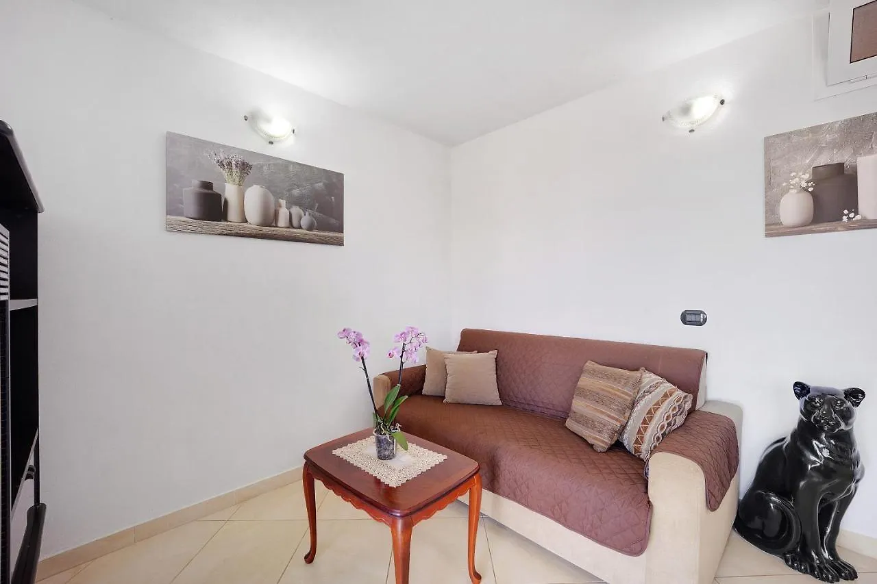Casa Vacanza Sanaa Civezza 0*,